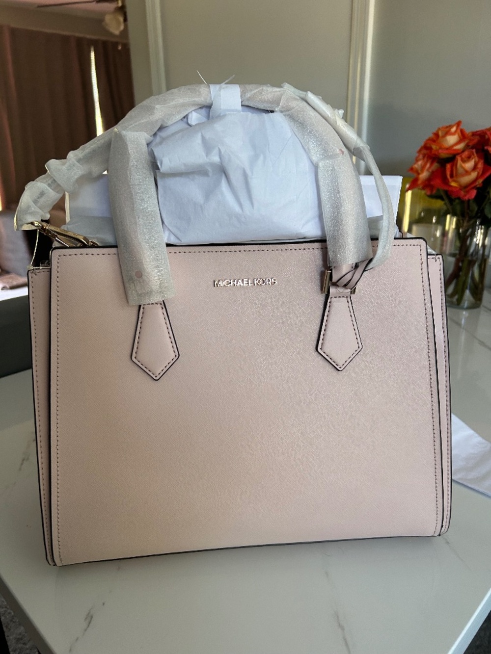 Michael Kors tote in blush